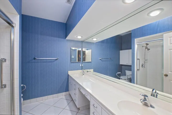 PRIMARY EN SUITE