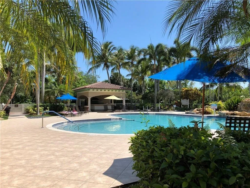 Pool Cypress Pointe