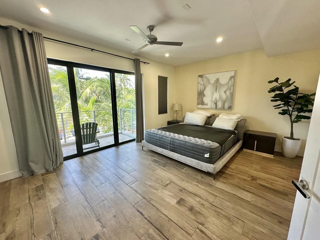 2nd floor primary bedroom