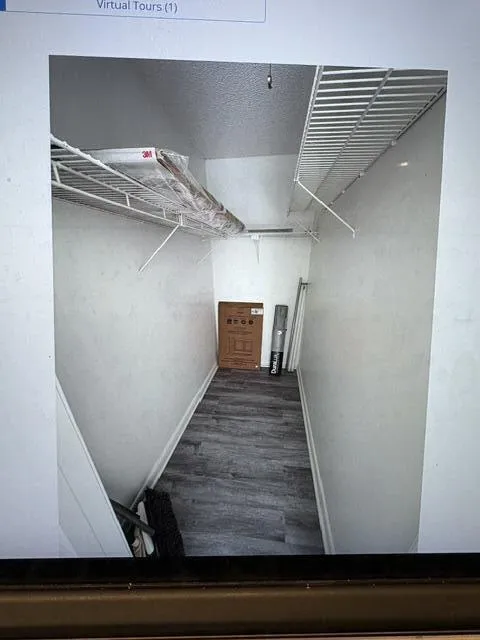 MASTER CLOSET