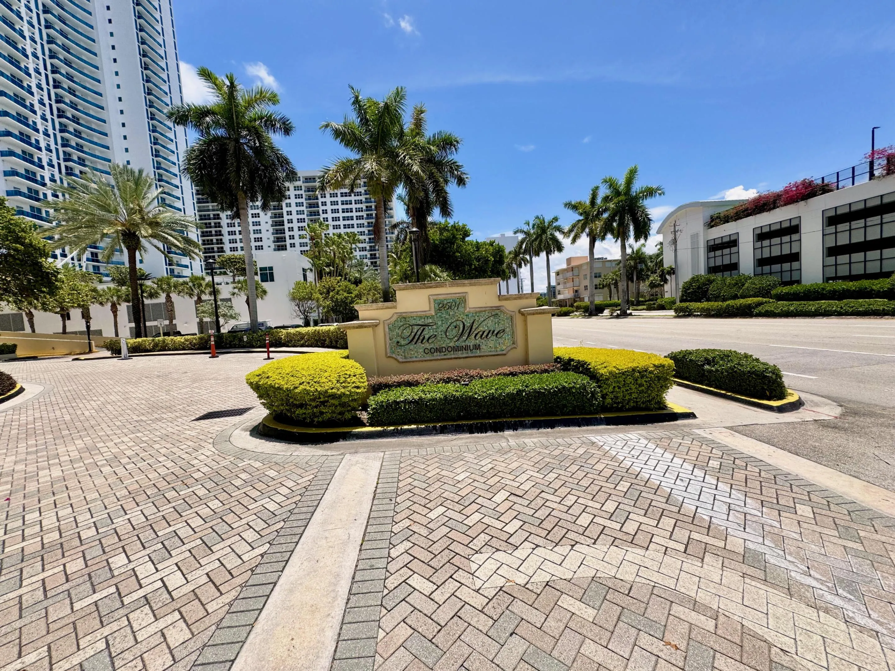 The Wave Condo