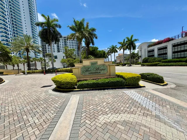 The Wave Condo