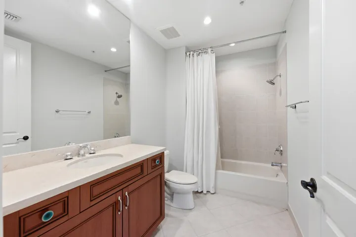 2nd Bathroom