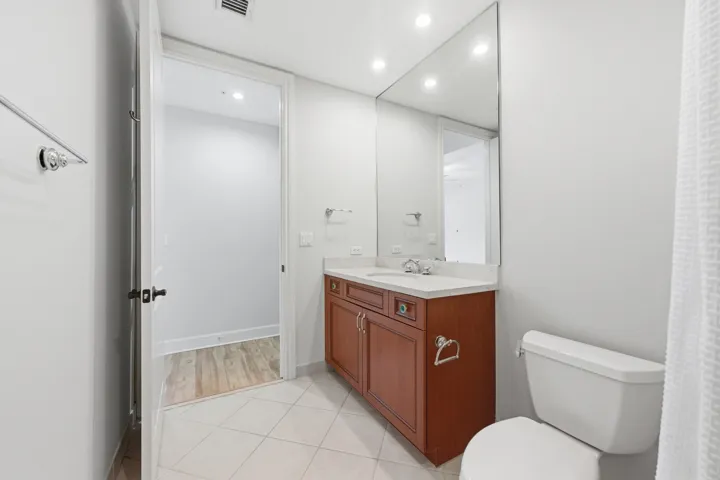 2nd Bathroom