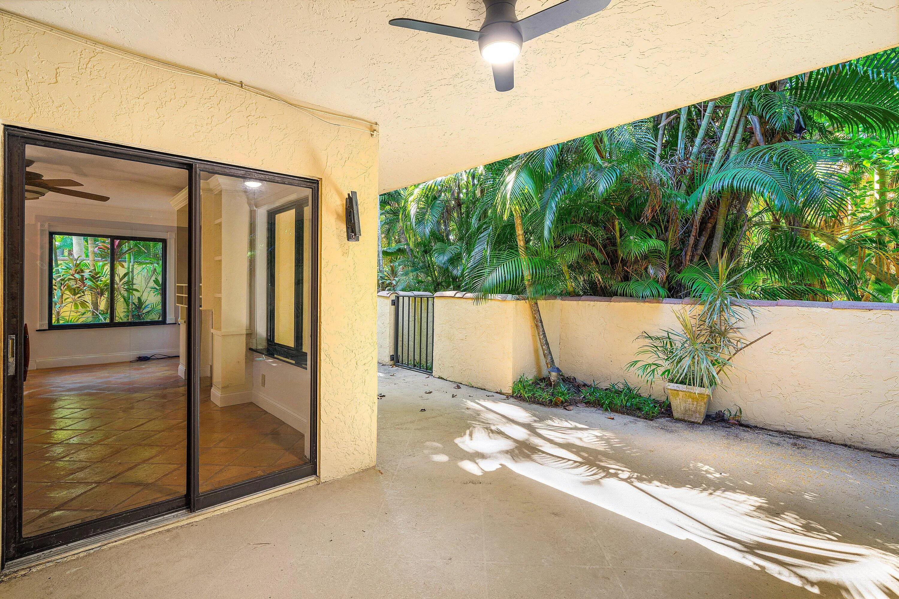 031-16VíaLago-BoyntonBeach-FL-33435-SMAL