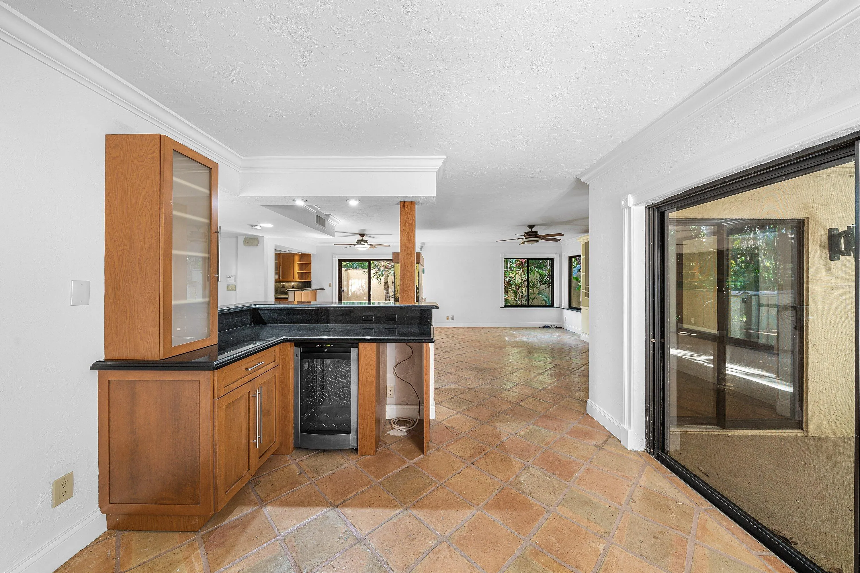 009-16VíaLago-BoyntonBeach-FL-33435-SMAL
