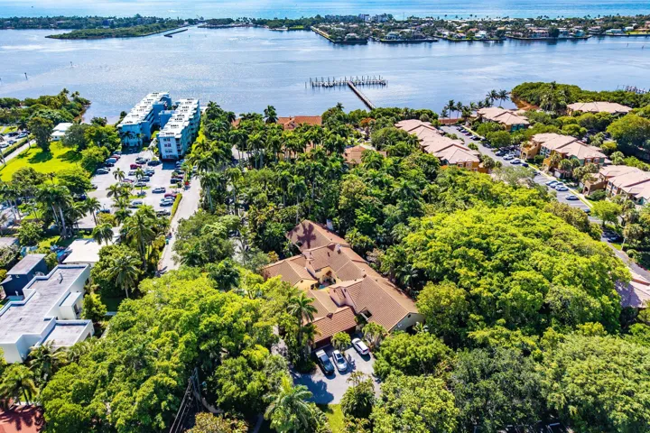 041-16VíaLago-BoyntonBeach-FL-33435-SMAL