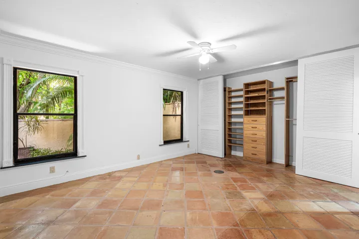 023-16VíaLago-BoyntonBeach-FL-33435-SMAL
