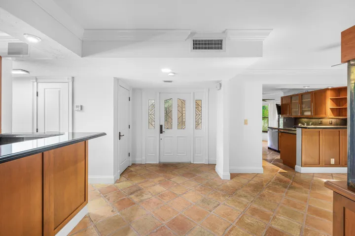005-16VíaLago-BoyntonBeach-FL-33435-SMAL