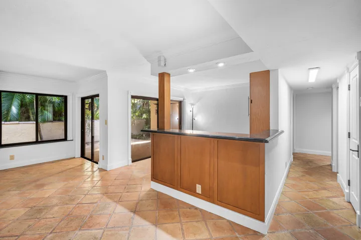 007-16VíaLago-BoyntonBeach-FL-33435-SMAL