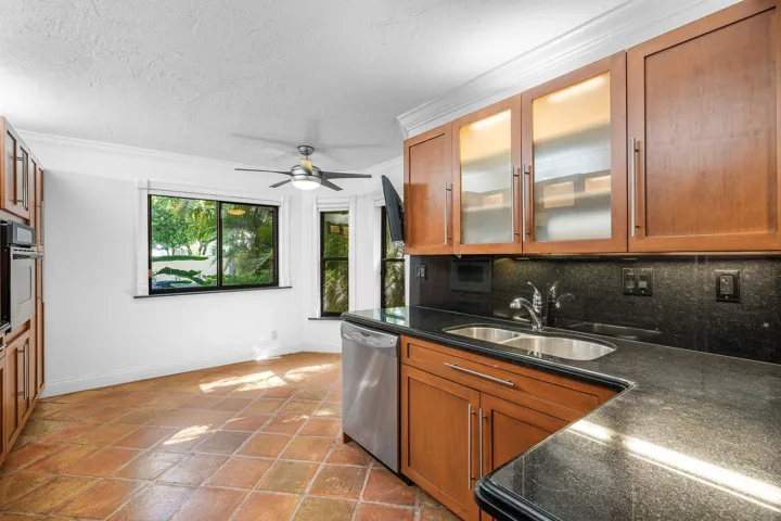 015-16VíaLago-BoyntonBeach-FL-33435-SMAL