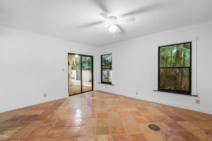 026-16VíaLago-BoyntonBeach-FL-33435-SMAL