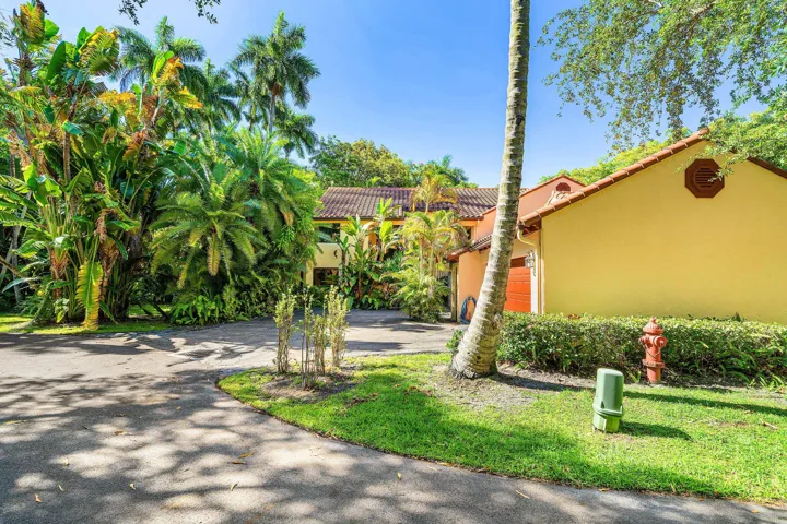002-16VíaLago-BoyntonBeach-FL-33435-SMAL