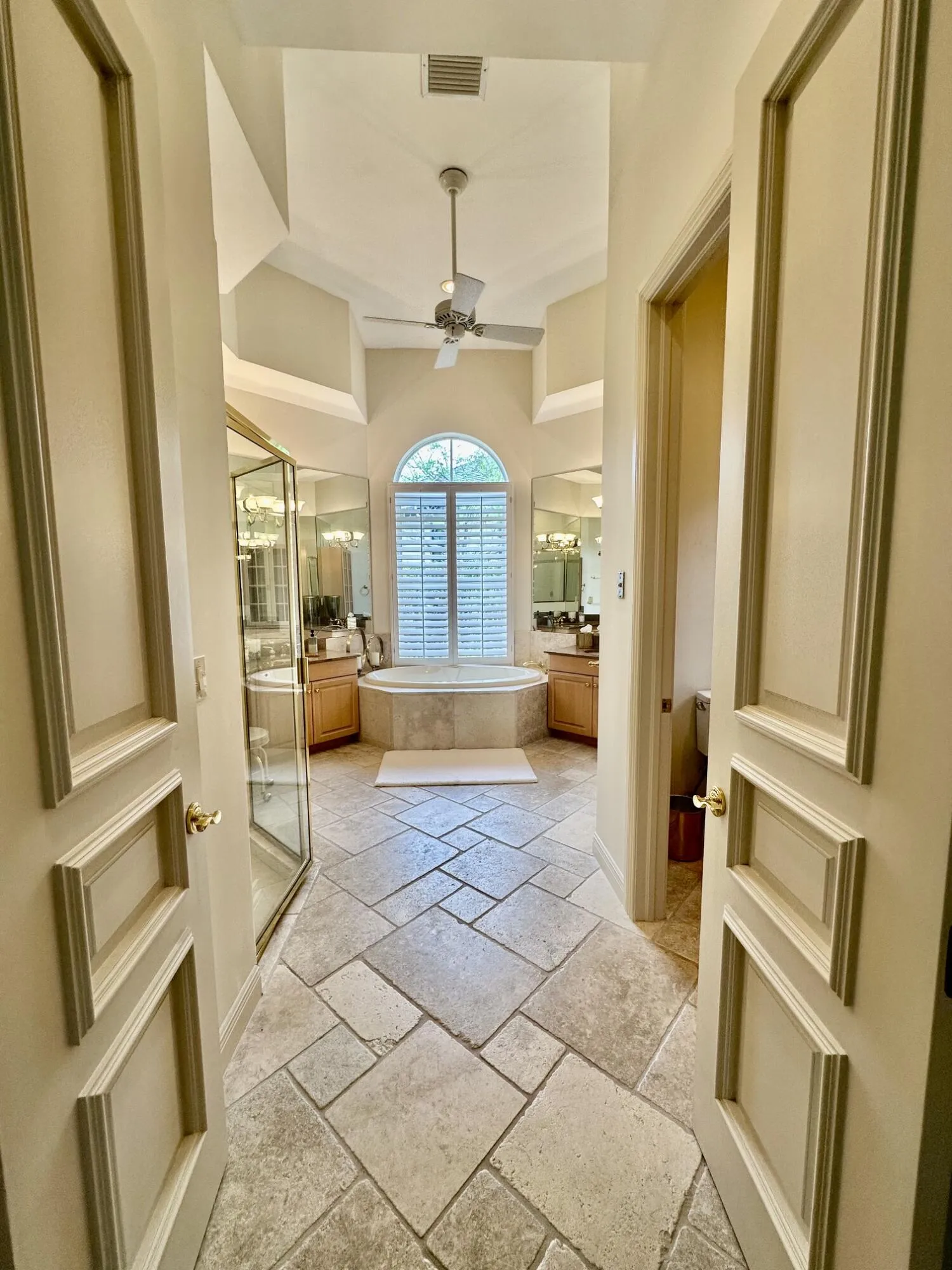 Entrance to Master Bath