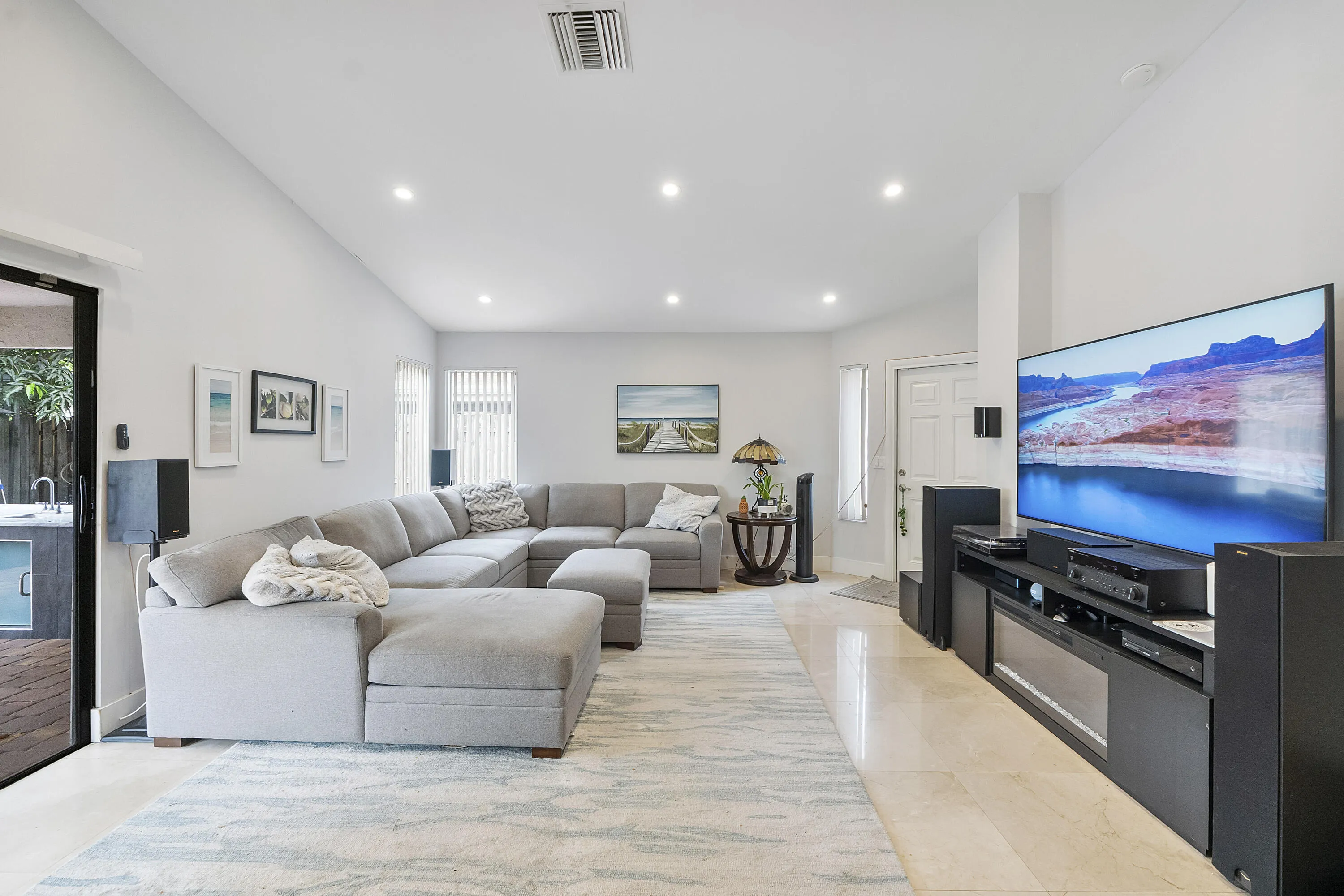 3441 Nw 20th St_027
