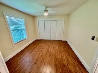 Second bedroom.
