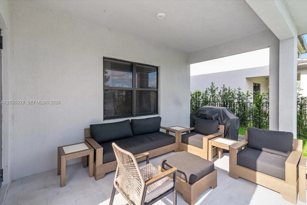 Property photo 95