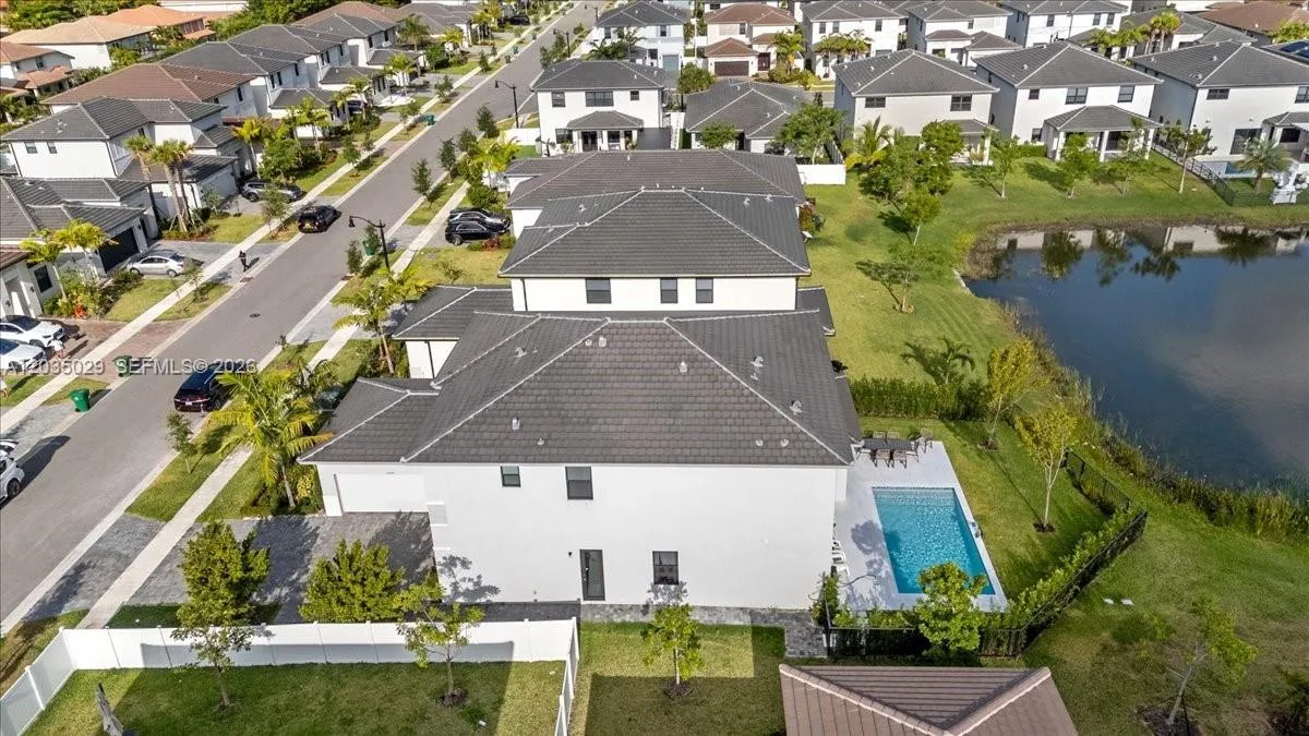 Property photo 111