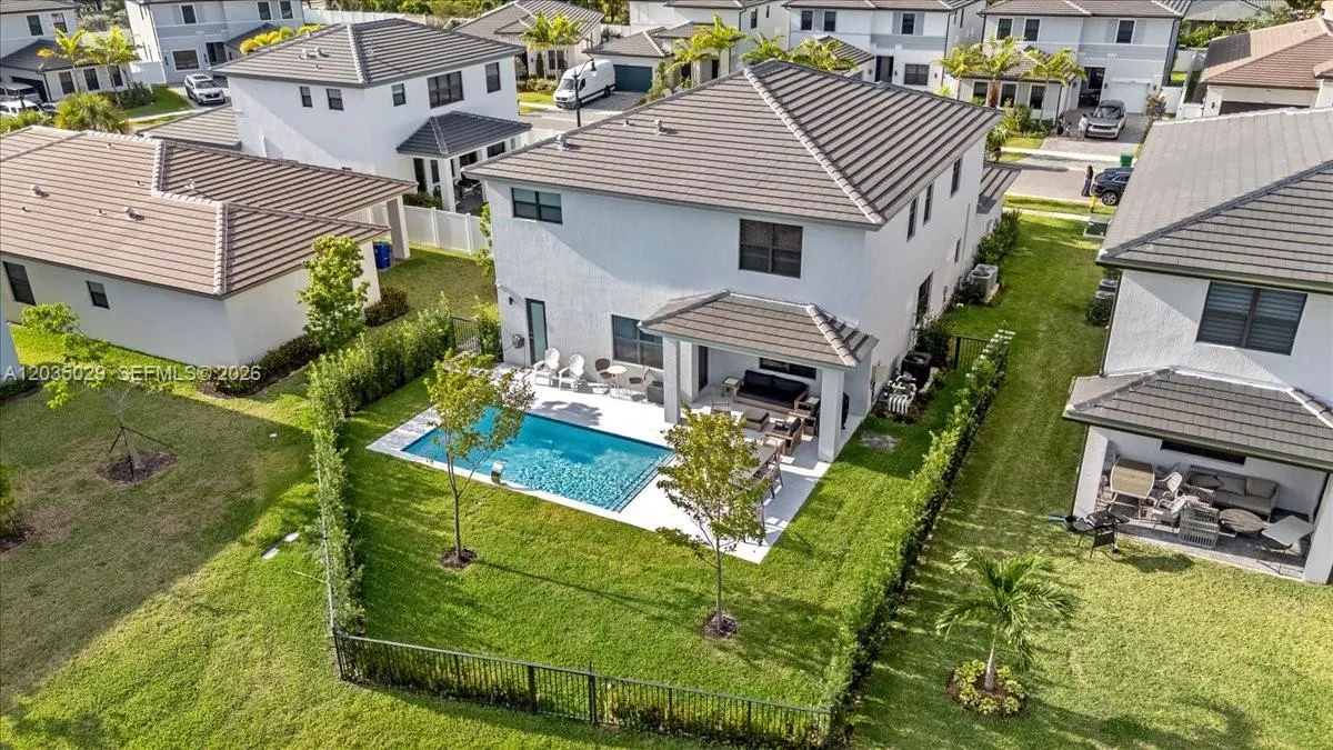 Property photo 115