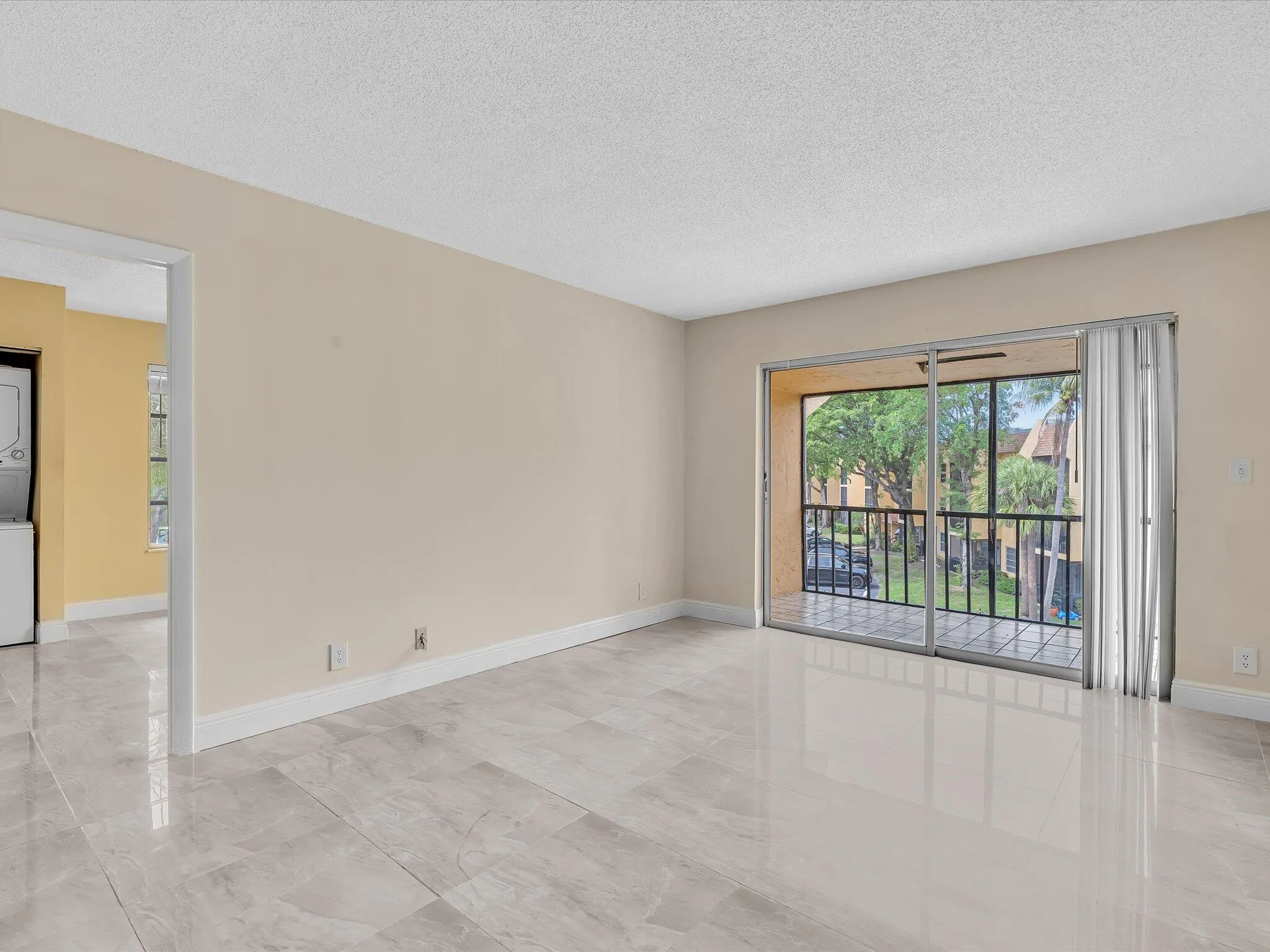 Living-Primary Bedroom Suite