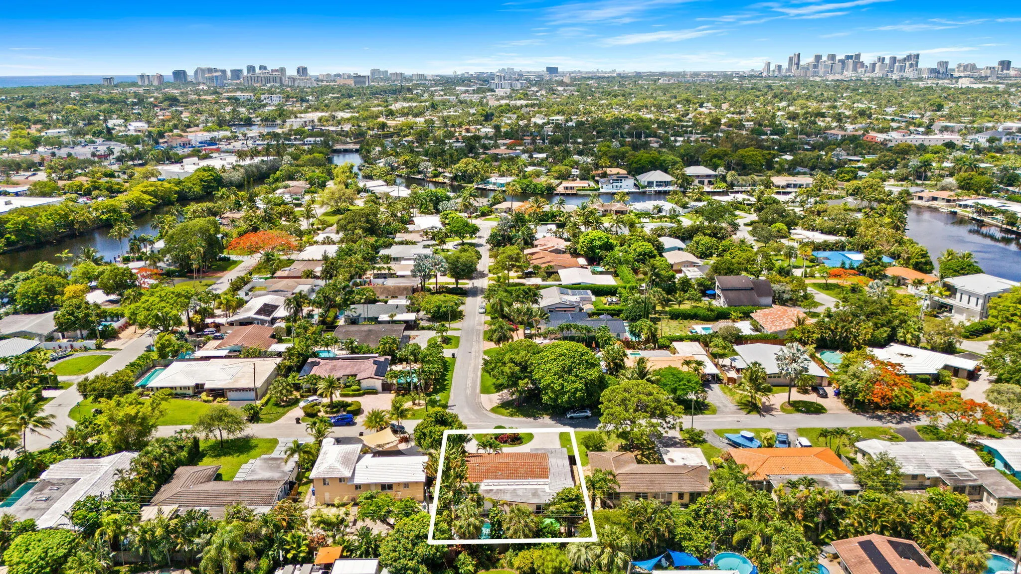 Aerial photo of Coral Shores neighborhood.