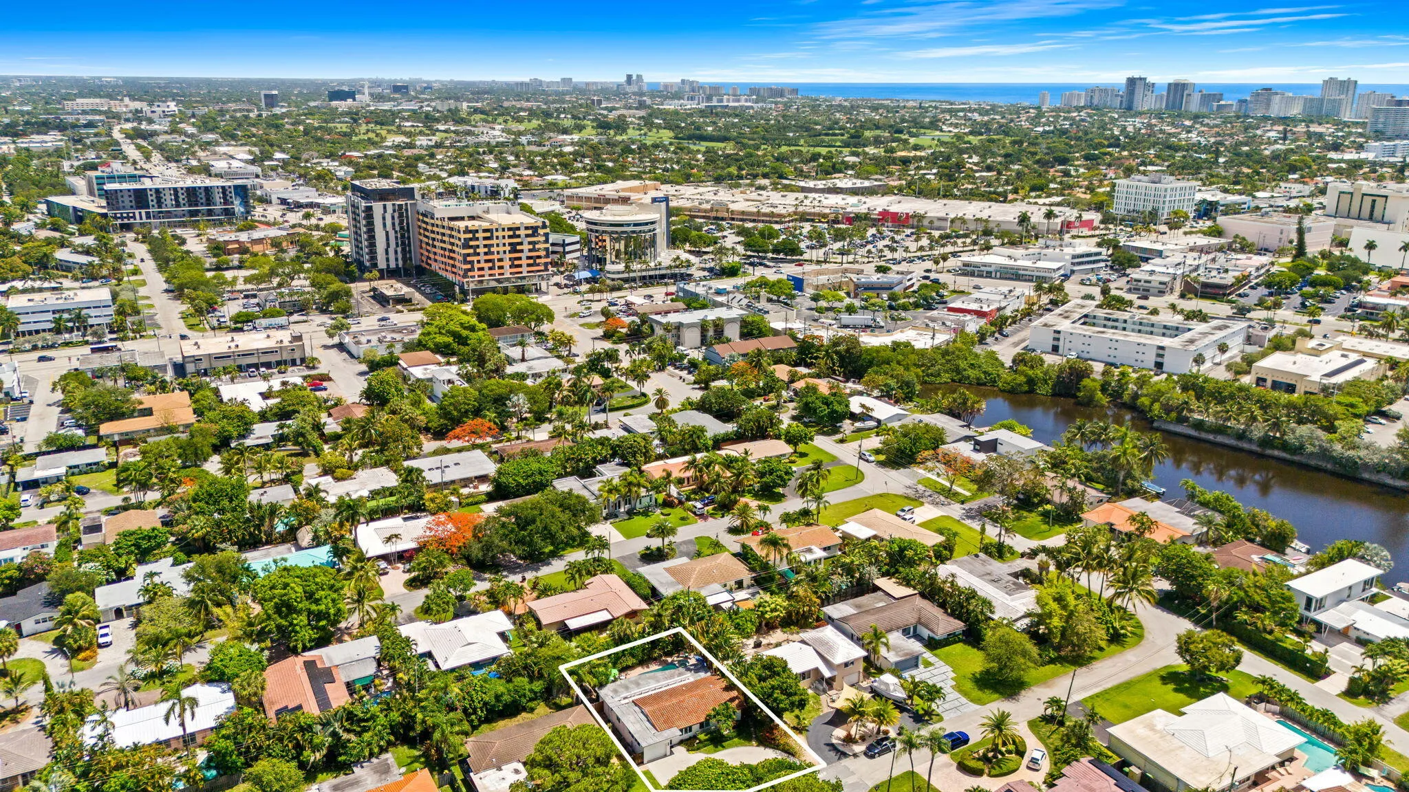 Aerial photo of Coral Shores neighborhood.