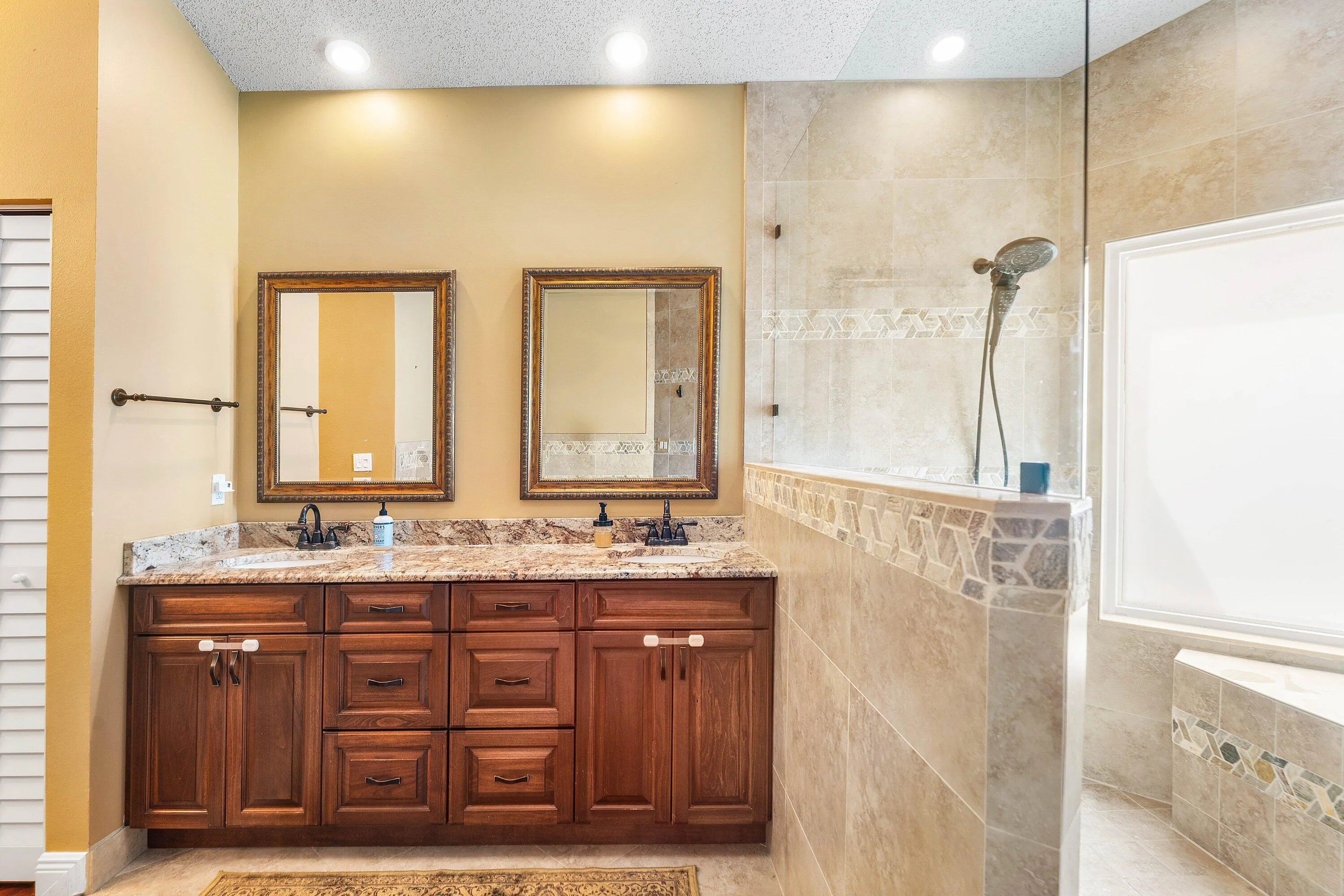 Primary En-Suite