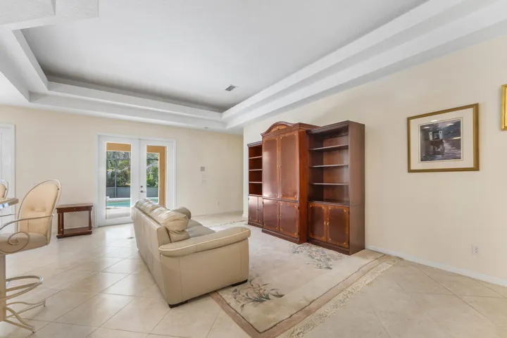 009-4717NorthwestWinterOakCourt-JensenBe