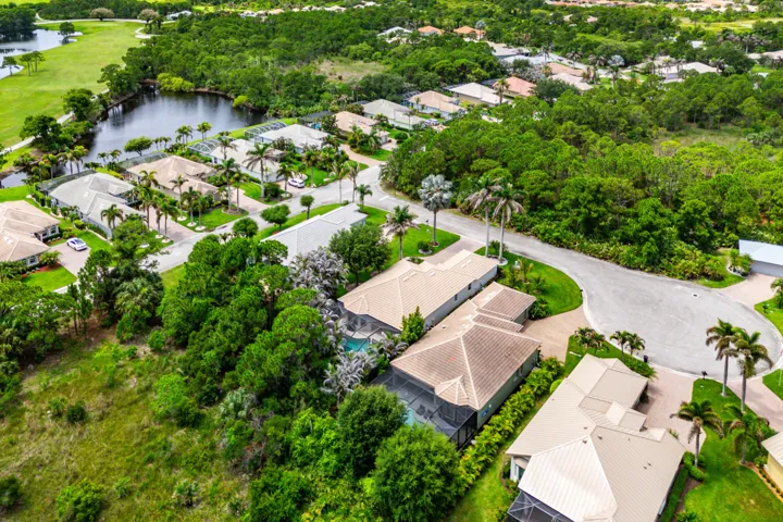 042-4717NorthwestWinterOakCourt-JensenBe