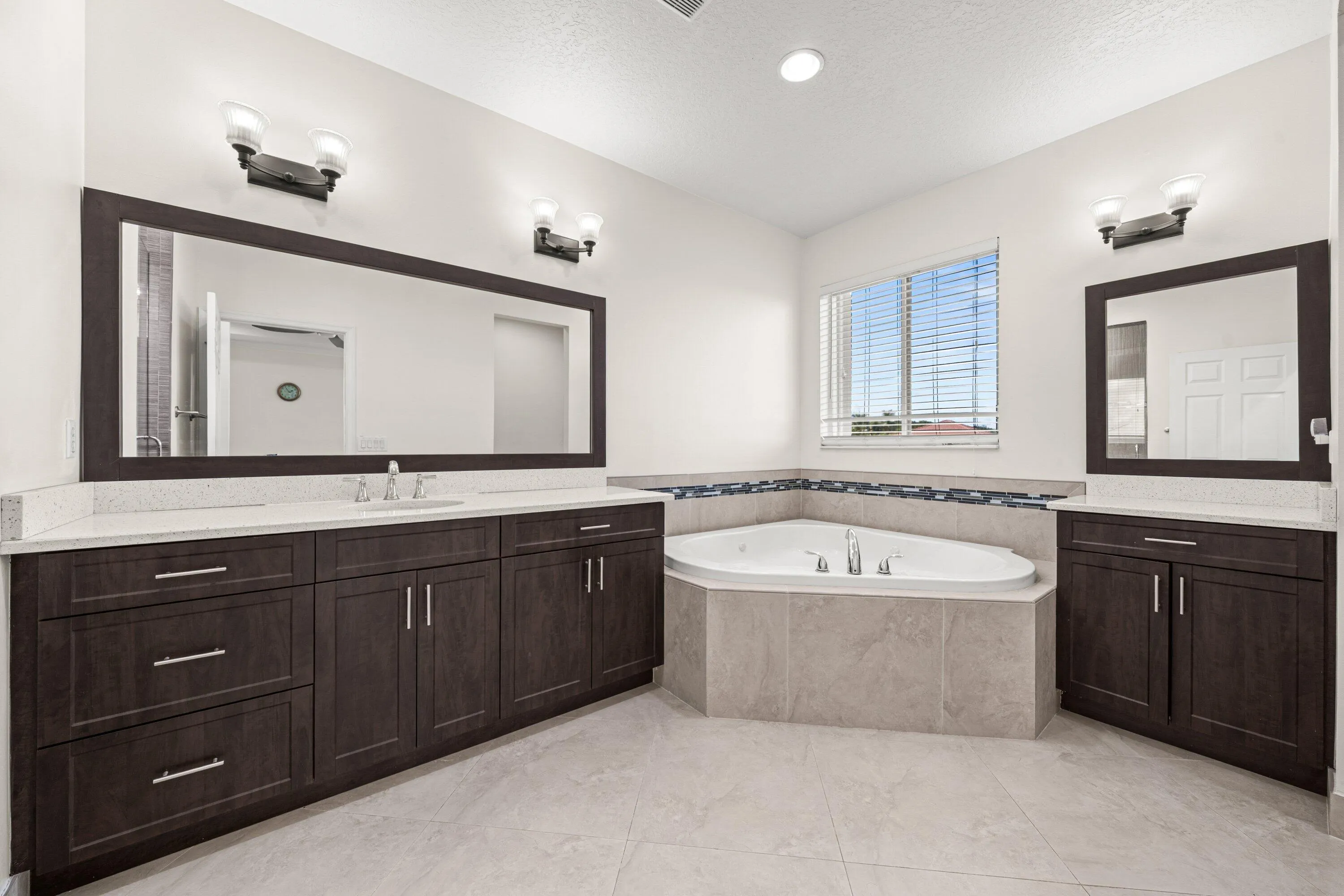 036-7048ViaLeonardo-LakeWorth-FL-33467-S