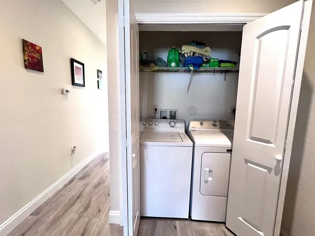 Washer & Dryer Upstairs