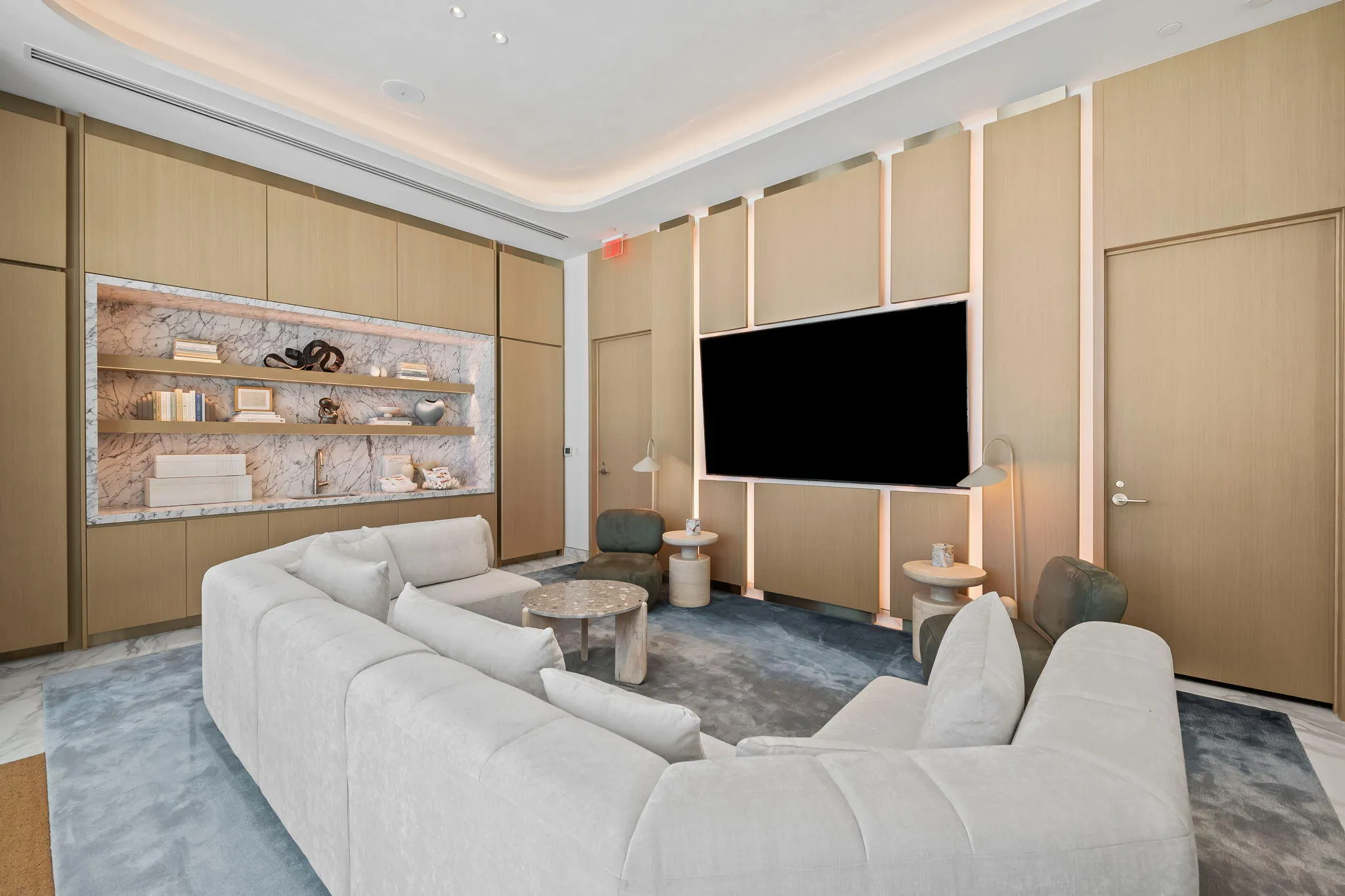 Oceanfront Lounge