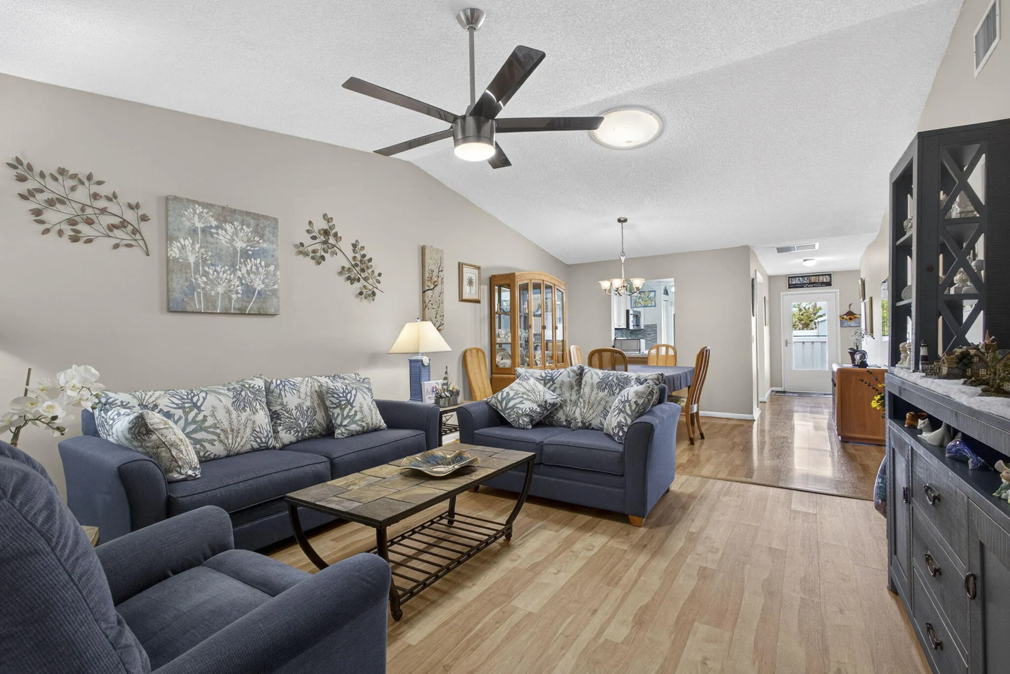 Property photo 28