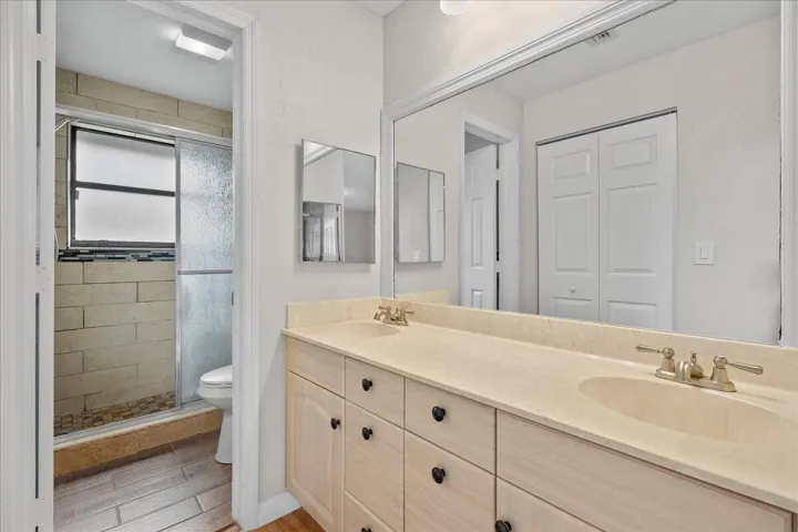 Primary Bath w/ Double Sinks
