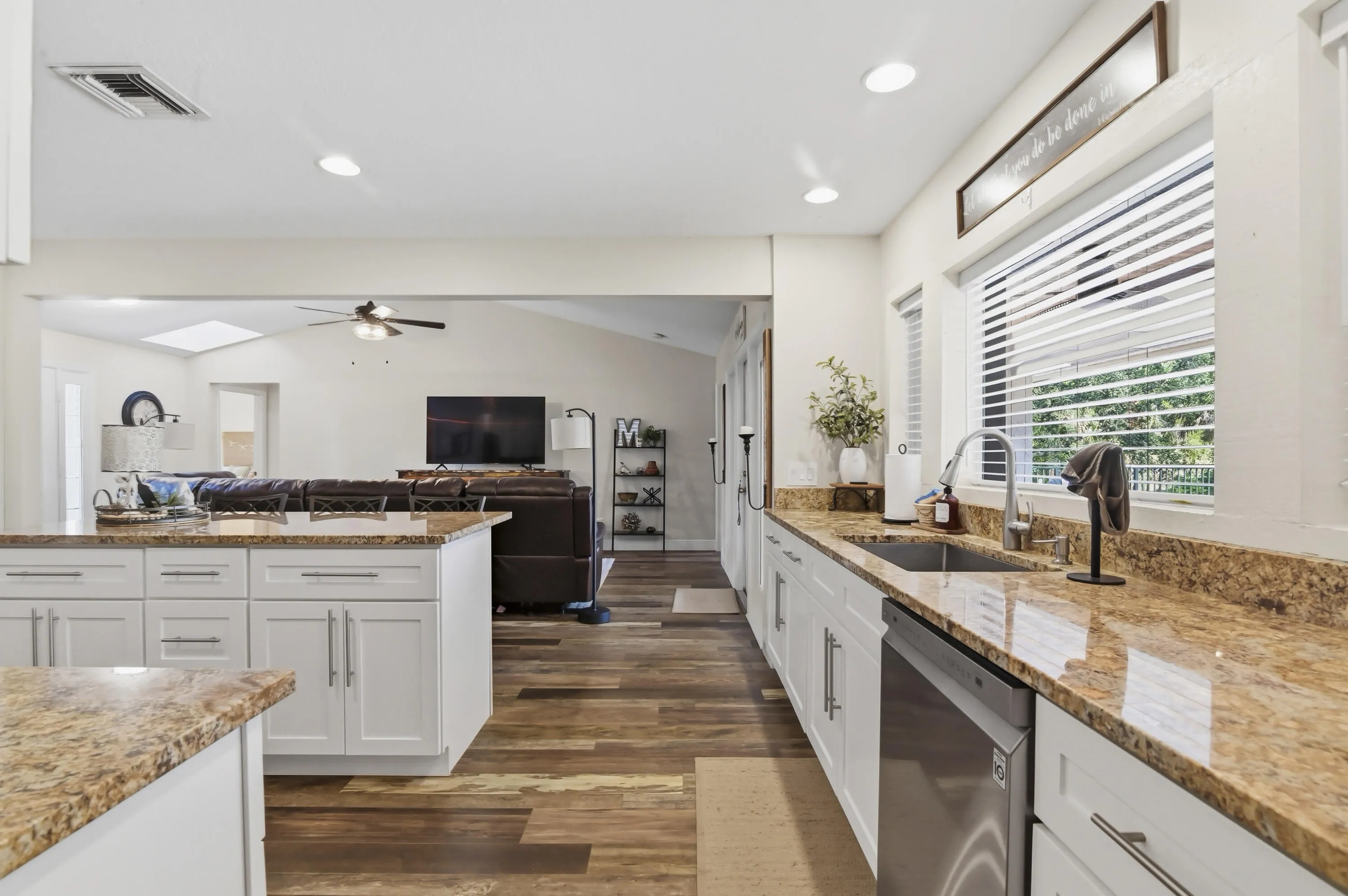 12 Kitchen 03