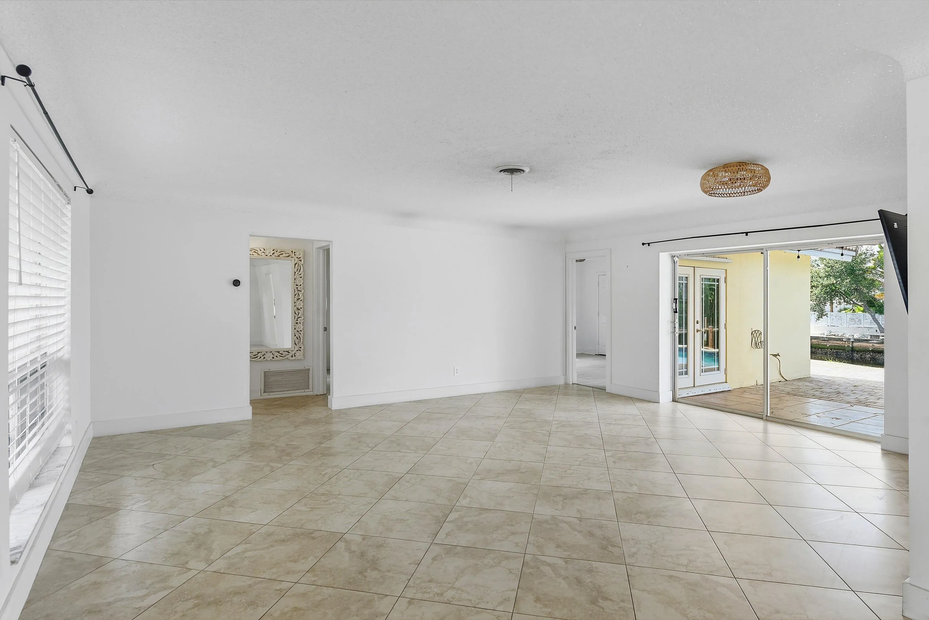 015-017-1460 NE 55th St Ryan-4200x2804
