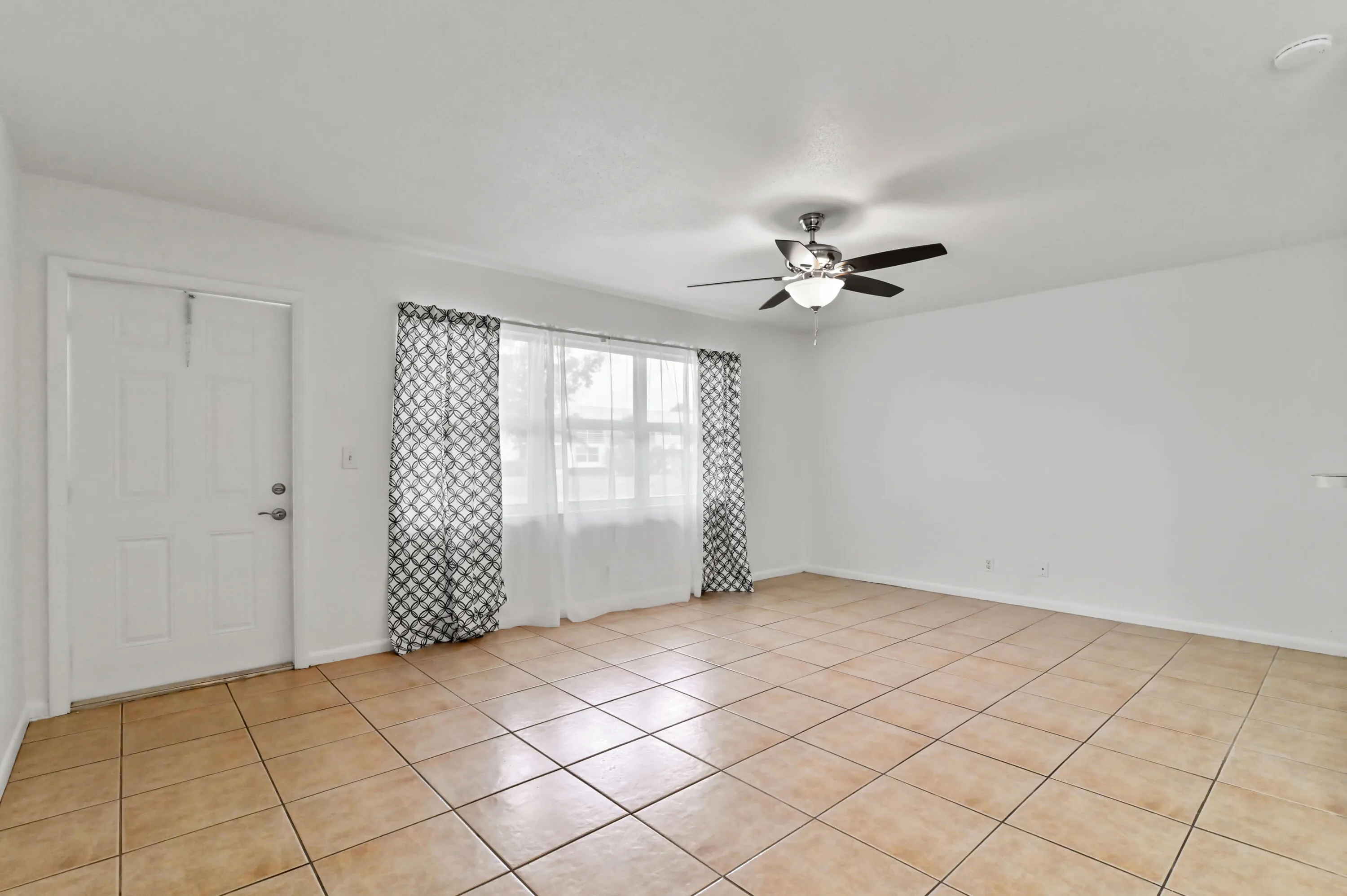 04 living room 01