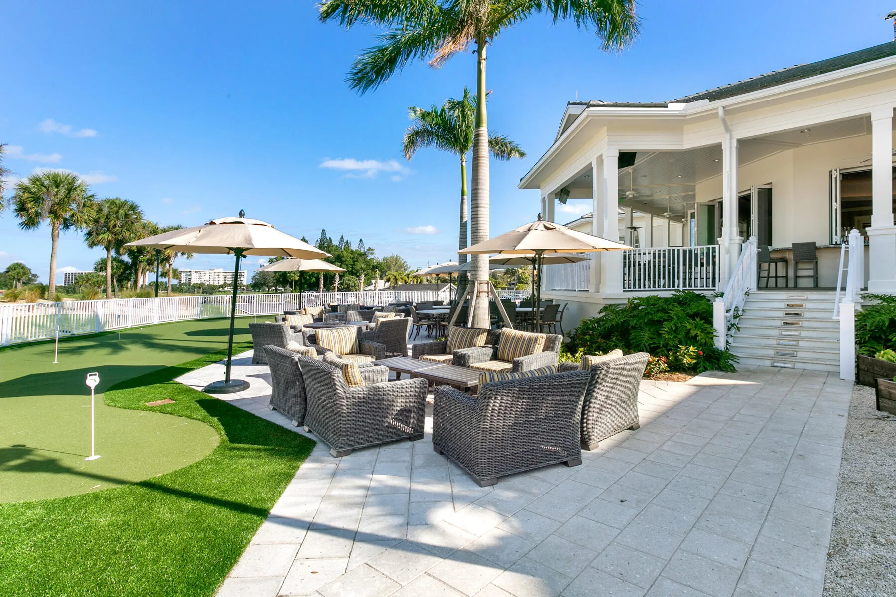 Restaurant Deck