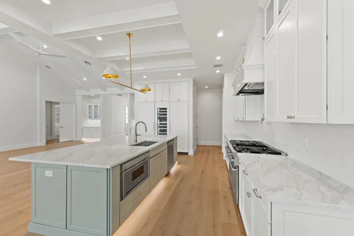 Kitchen 4