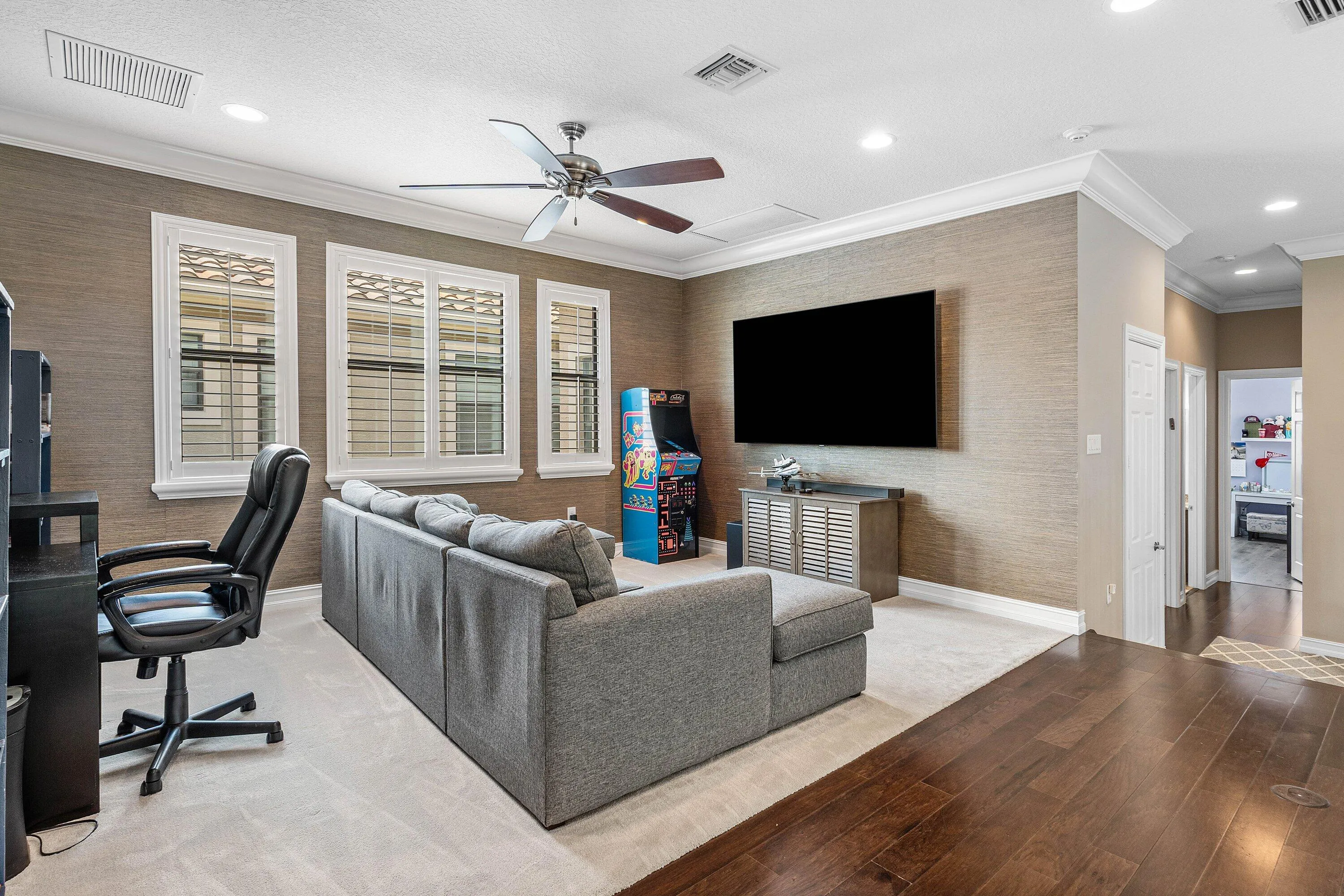 027-8658LewisRiverRoad-DelrayBeach-FL-33