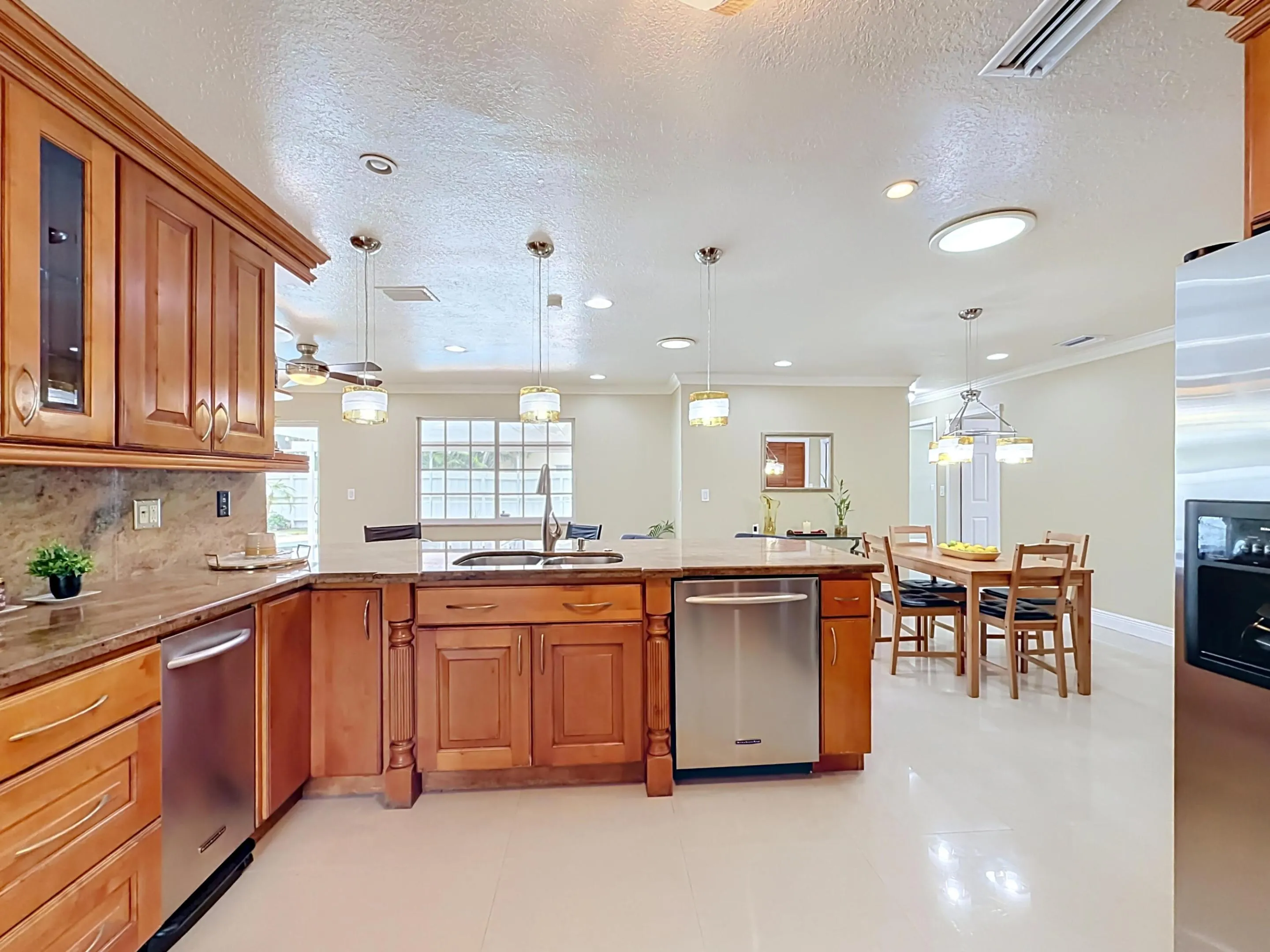 851 E Plantation Circle-59