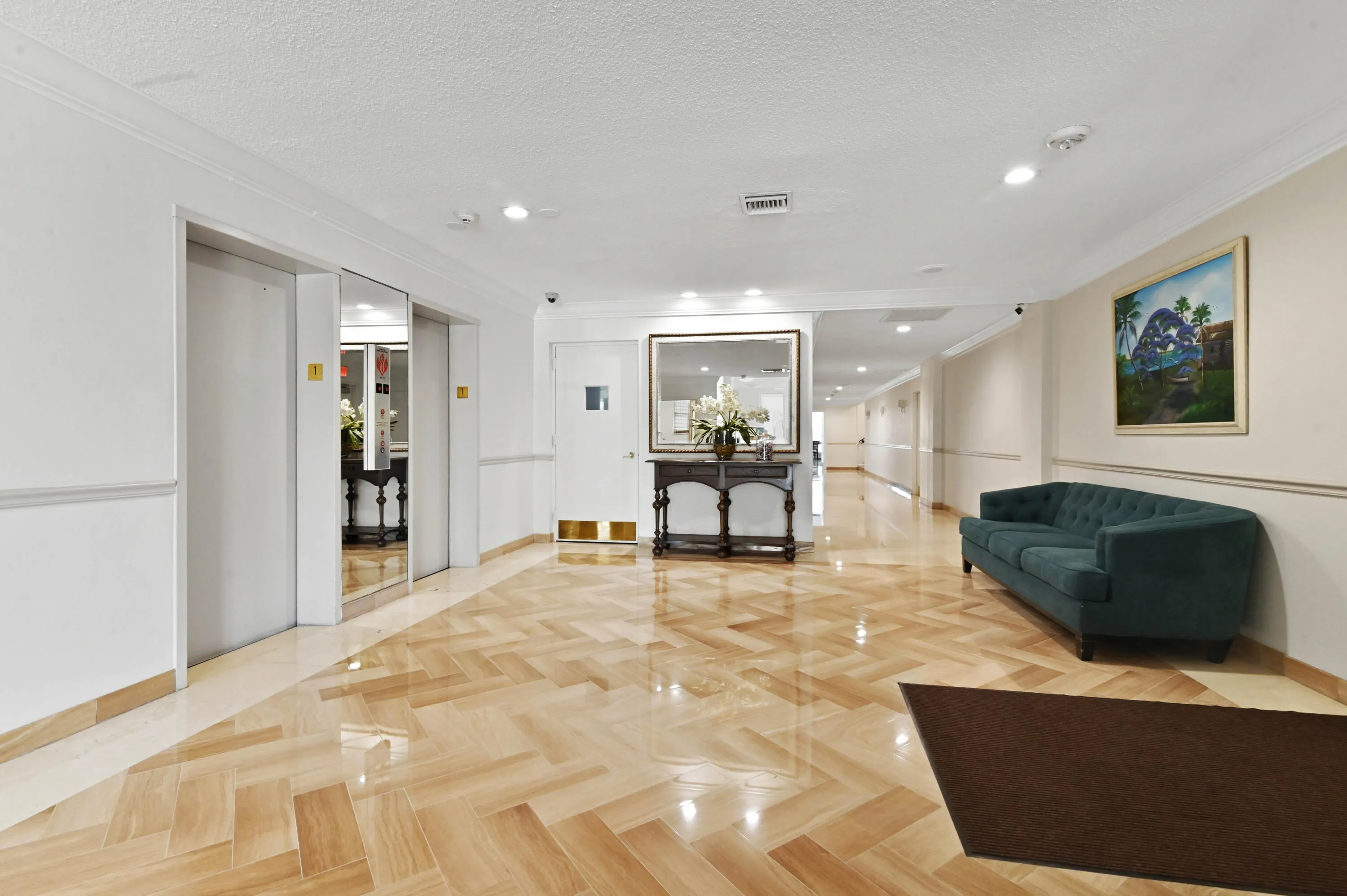 01 Elevator lobby 01