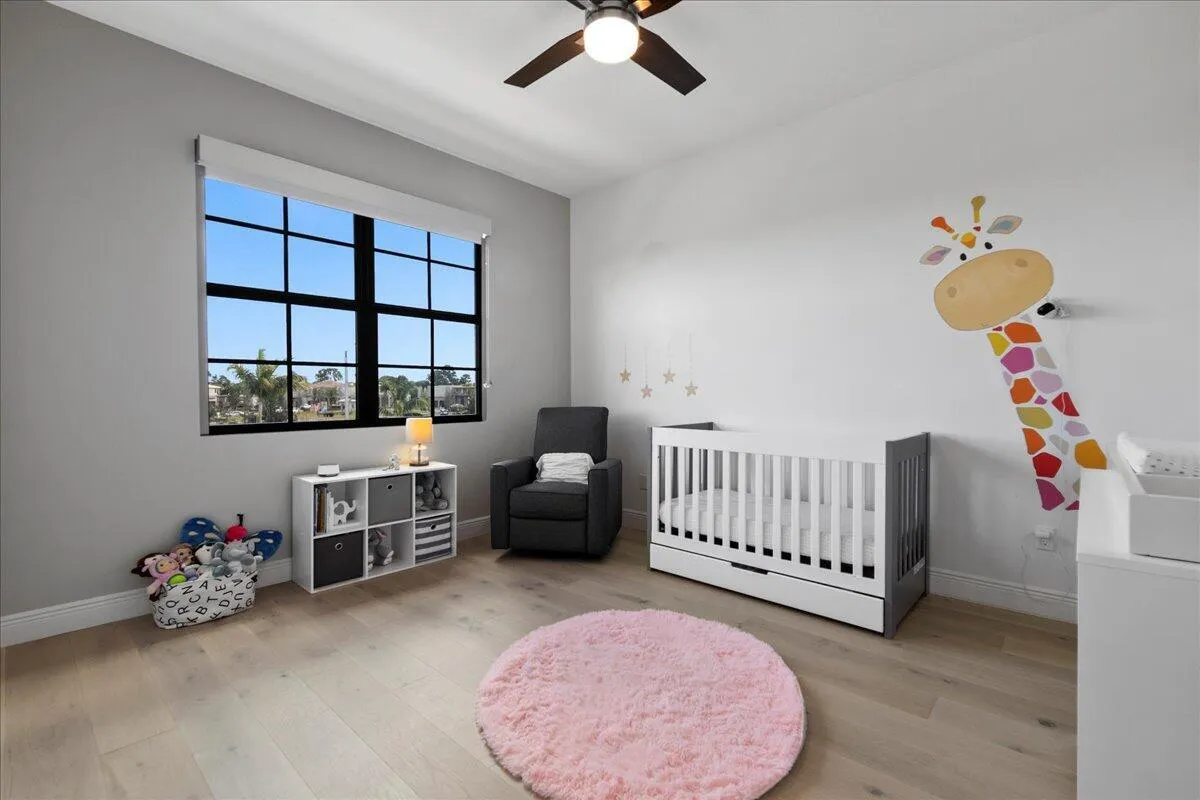 Guest Room 4