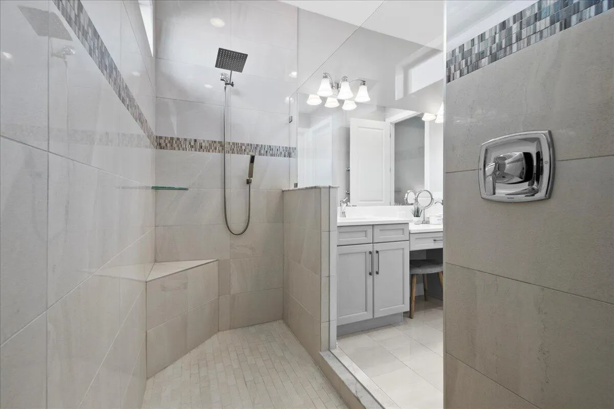 Owners Bath