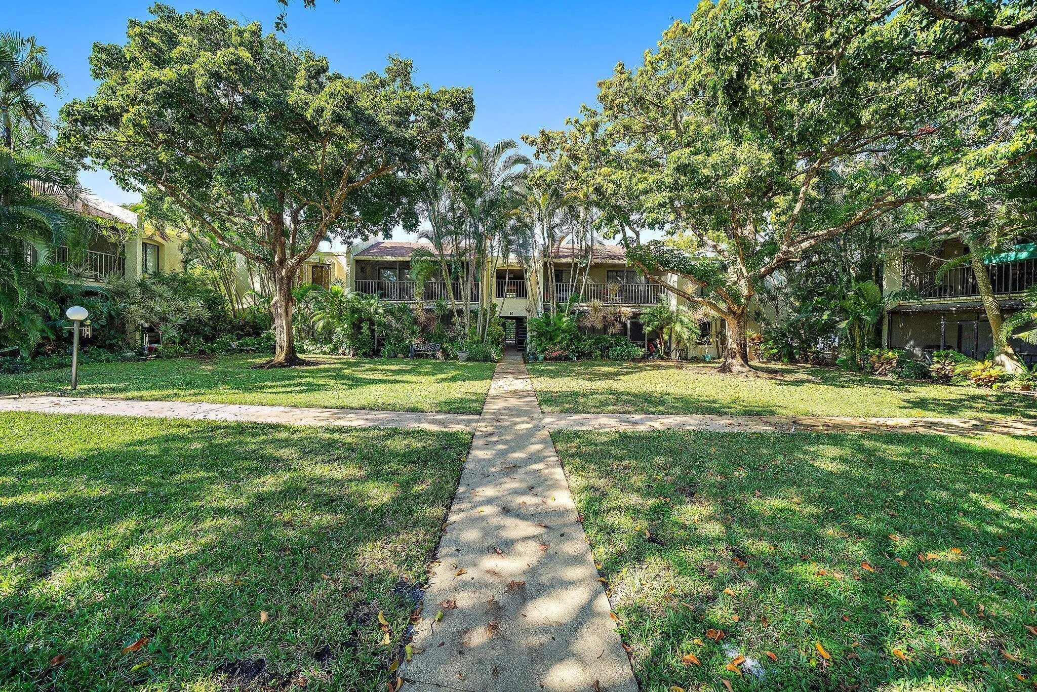 004-150PineviewRd-Tequesta-FL-SMALL