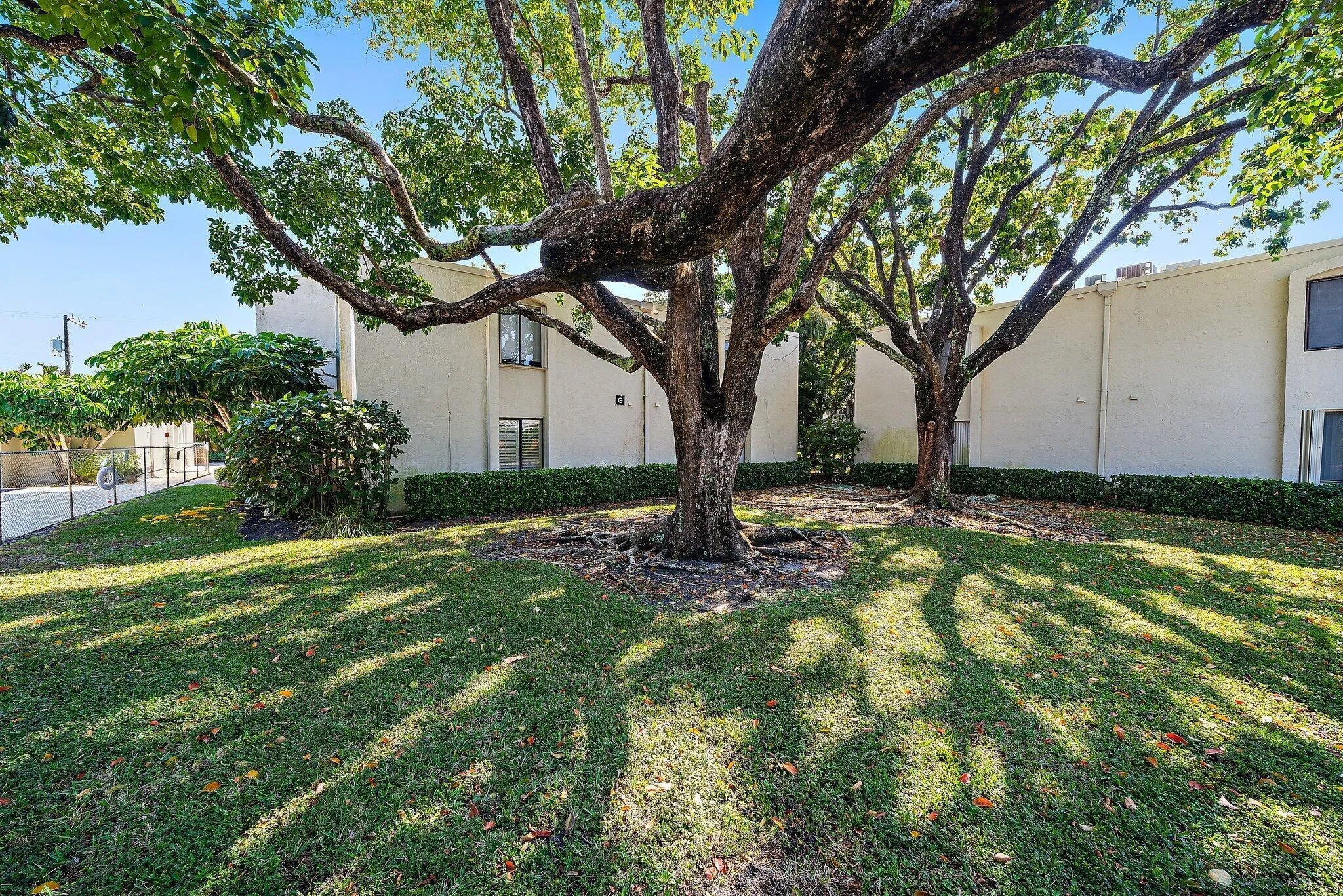 003-150PineviewRd-Tequesta-FL-SMALL