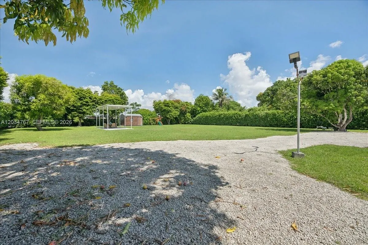Property photo 52