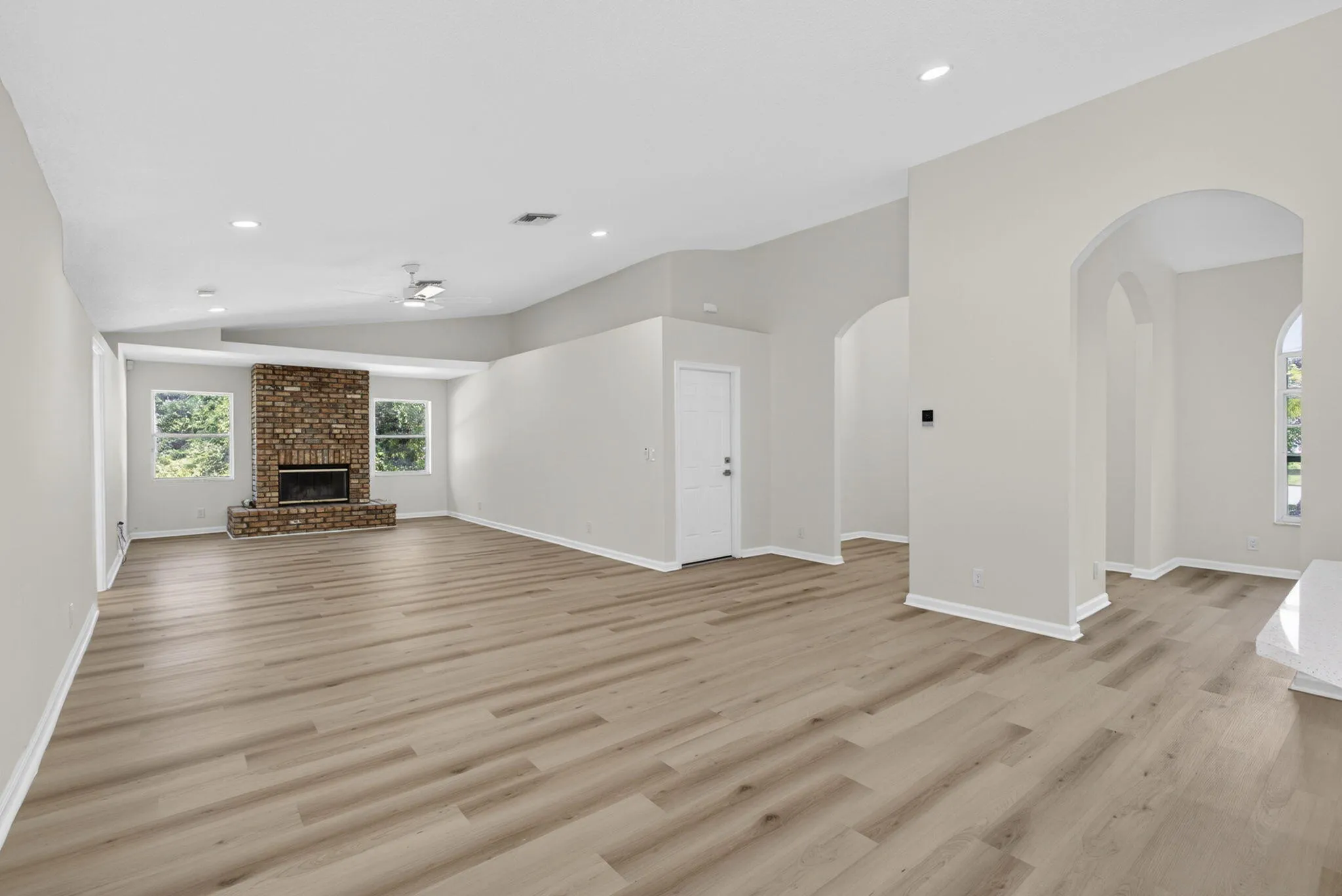 21-web-or-mls-BS1A8821
