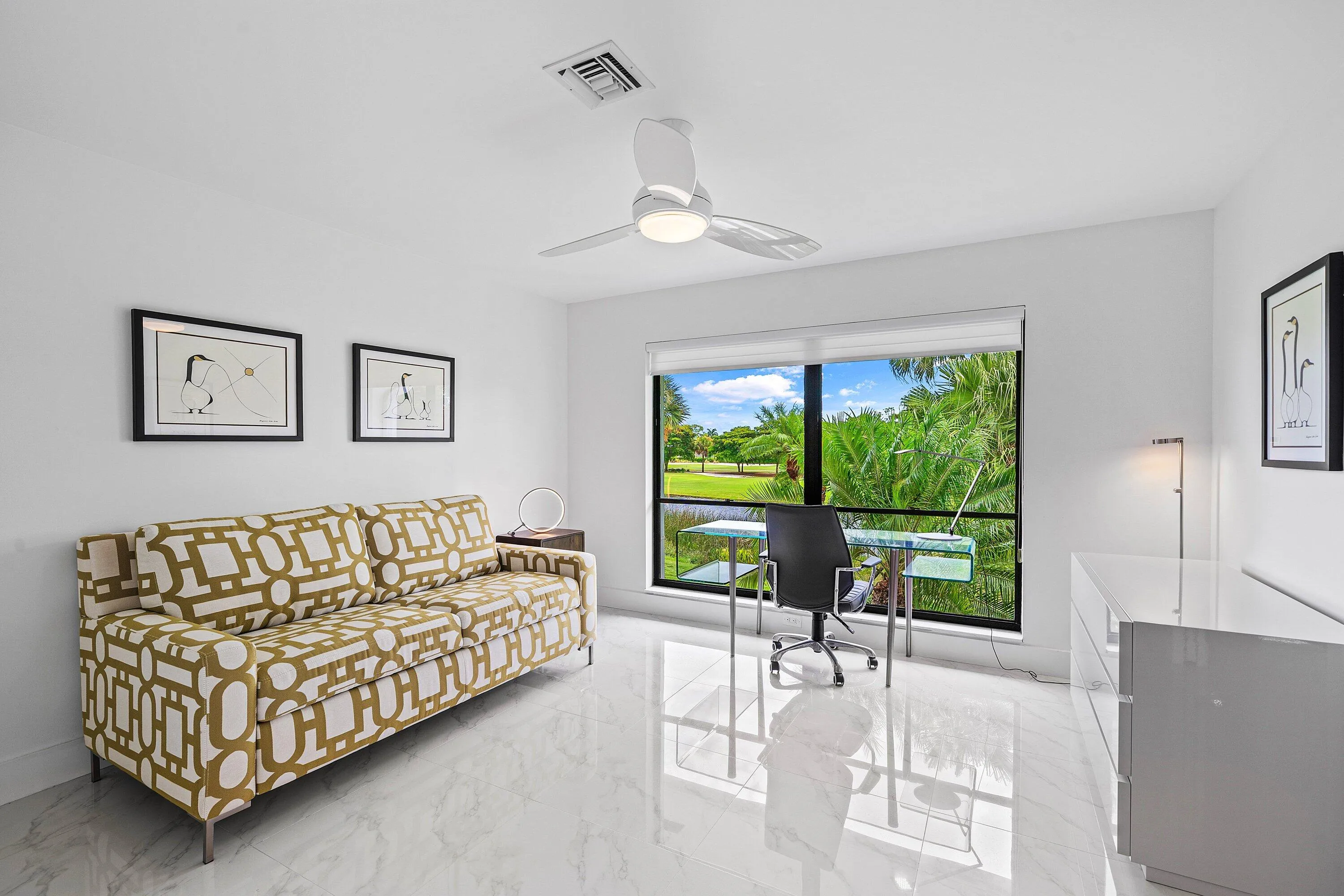 Guest Bedroom/Den