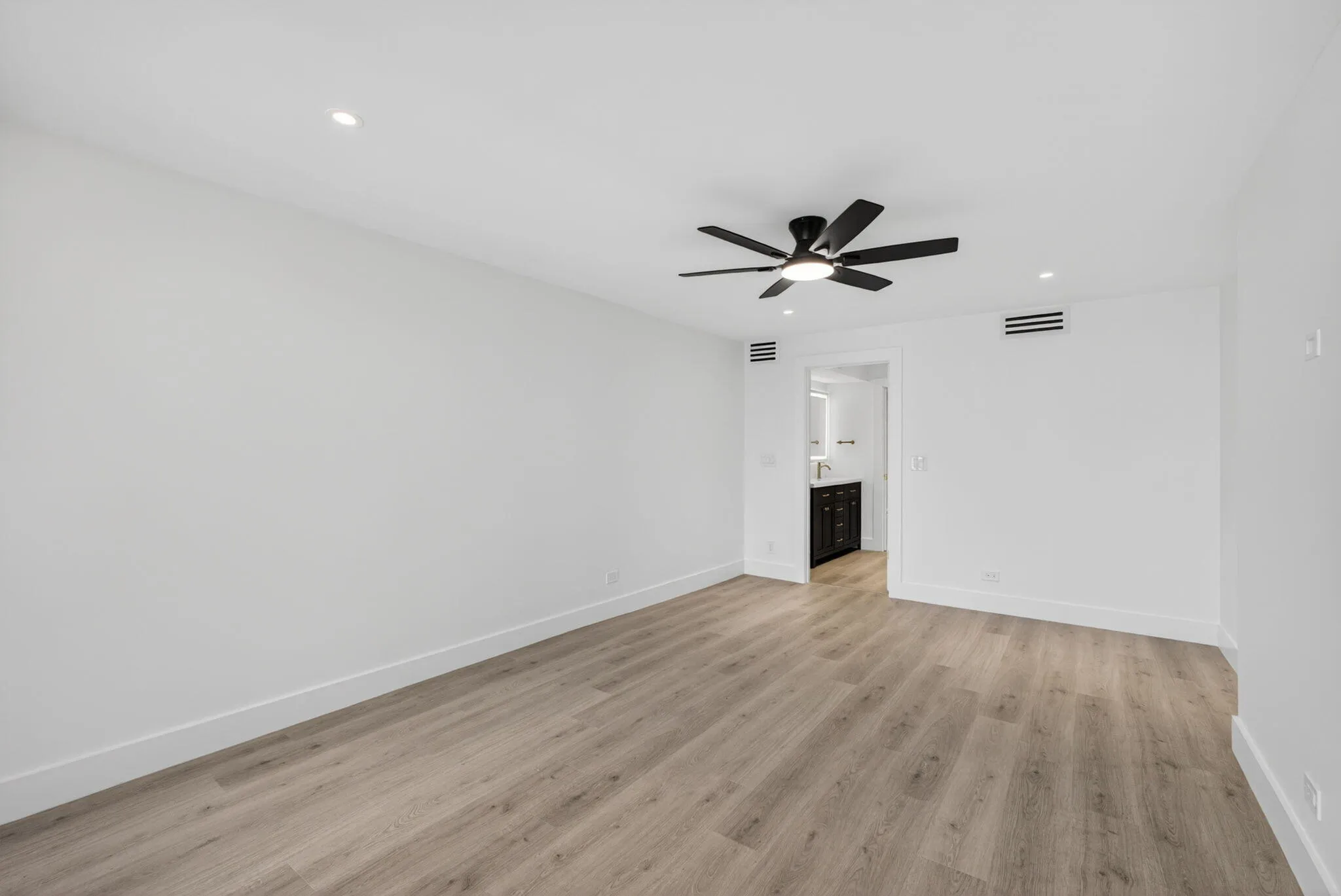 22-web-or-mls-5D1A2991